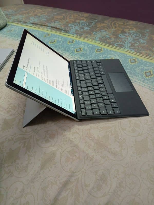 Microsoft surface pro 5 touchcorei7 7thgen 8gbram 256ssd with keyboard 3