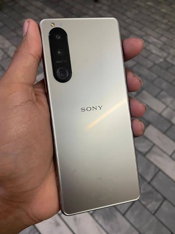 Sony Xperia 5 Mark 3 0