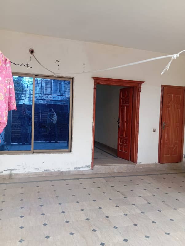 Corner Lower Portion For Rent In Johar Town Block R-1 0