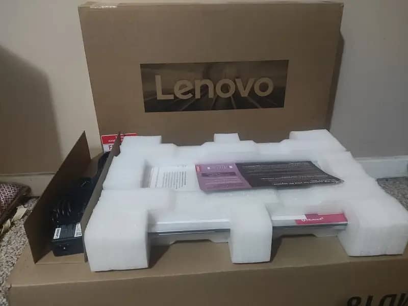 From Canada New Lenovo IdeaPad1- SSD-15.6", Athlon Silver ,2.50 GHz 3