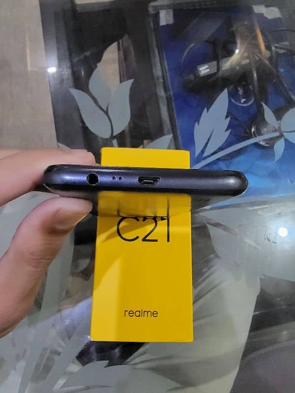 Realme C21 4