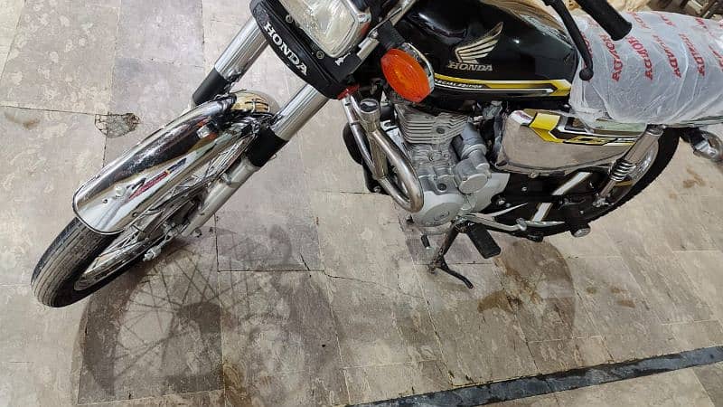 Am sale may bike 125SE slaf start one hand use 0