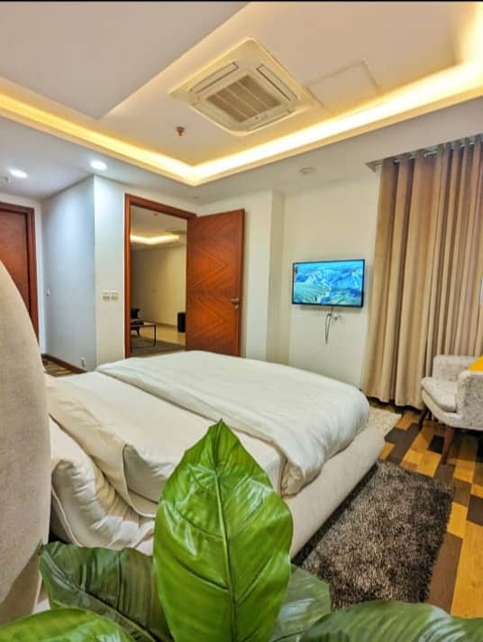 Luxury Oned Bedroom At Gold Crest Mall On Daily Basis 8