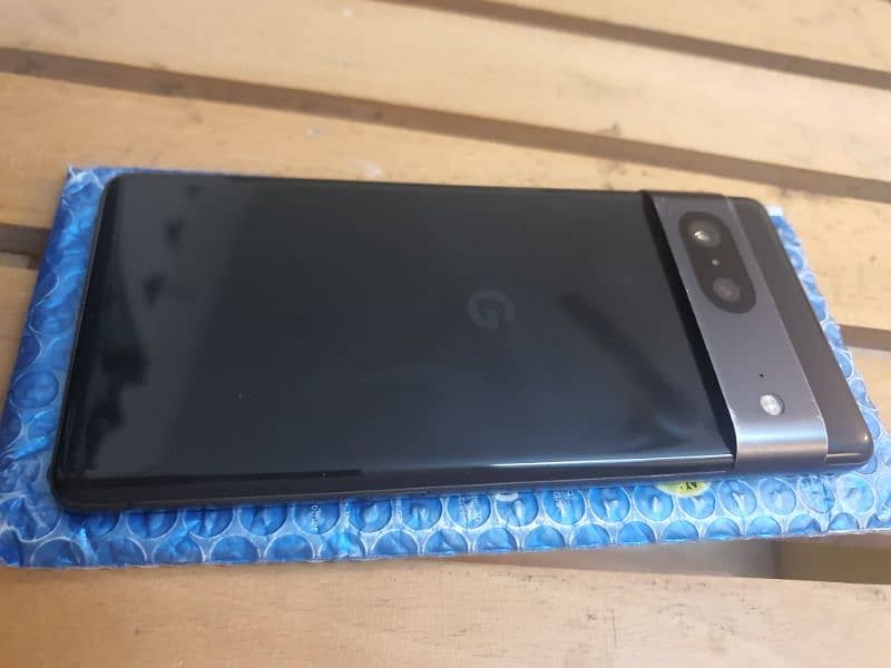 google pixel 7 8/128gb 10/10 waterpack 4 month simtime non active 5