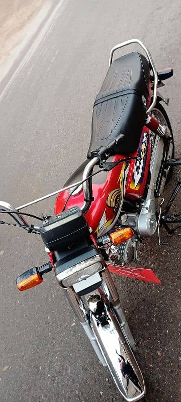 Crown 2023 Model 70cc 10/10 condition 0