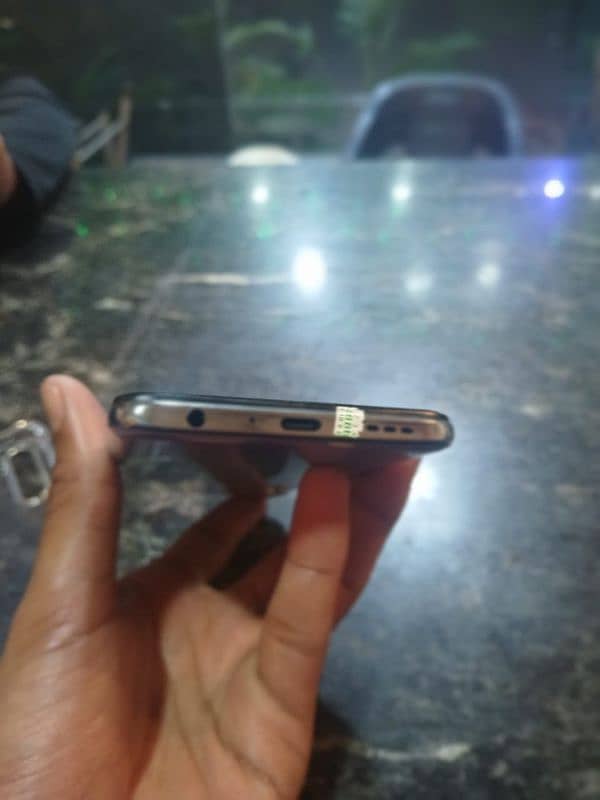 oppo f15 condition 10/10 smooth touch bettry 10/10 4