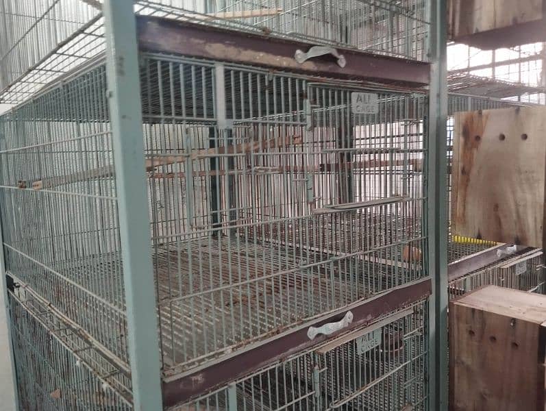 2 Cages 5 portion with angle and wheele for sale 7