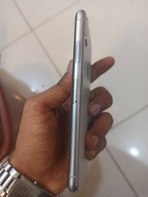 iphone X 64gb pta approved 4