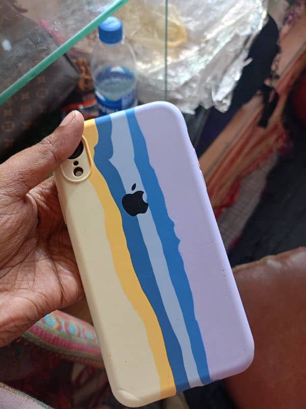 Exchange IPhone XR 128 Gb Back Camera Not Working 4