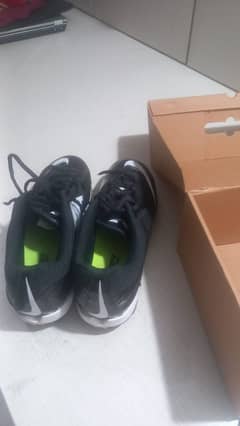 Football shoes 9/10 condition