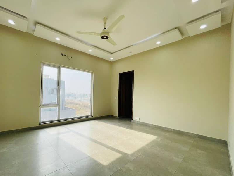 2 Beds 20 Marla Lower Portion Rent In Ex Park View DHA Phase 8 6