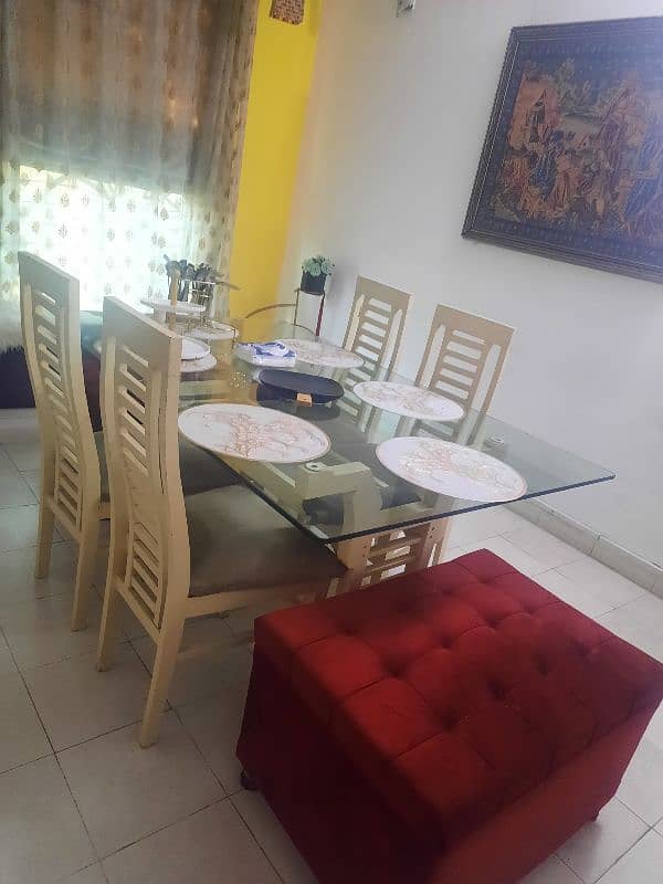 urgent to sale 6 chair glass dining table 0