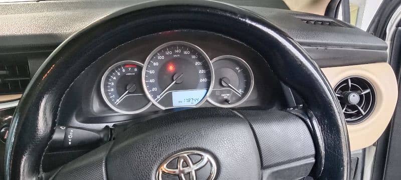 Toyota Corolla GLI 1.3 Automatic 8