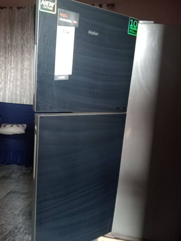 Haier Refrigerator HRF-306 Medium size 0