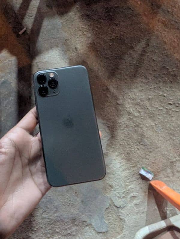 iPhone 11 pro pta approved 7