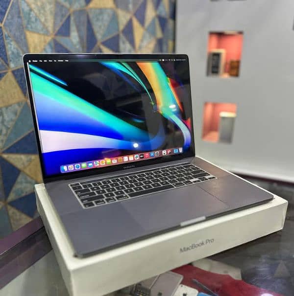 MacBook pro 2019 Core i9 for sale me with full box 1