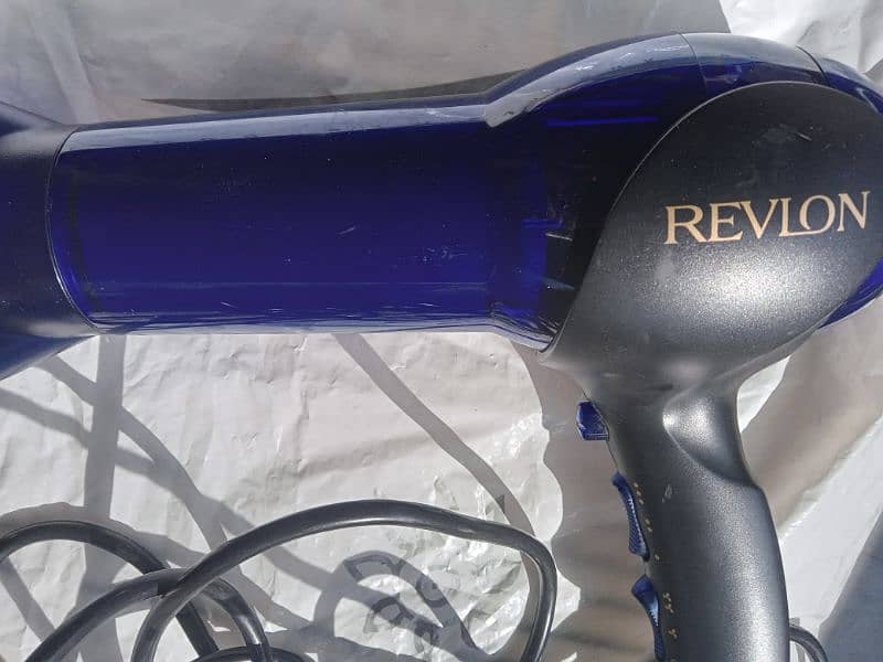 Revlon Hair dryer 1