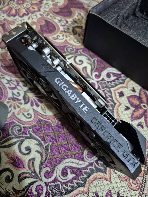 Gigabyte GTX1660 SUPER 2