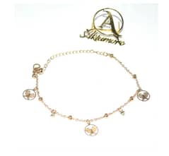 Stylish gold bracelet for girls.