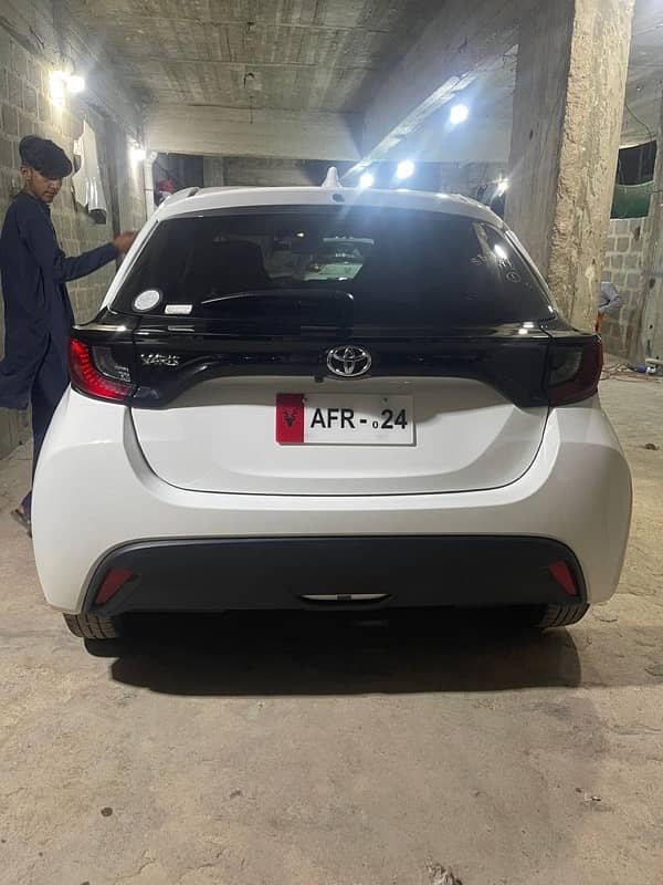 Toyota Yaris Hatchabck 2021 4