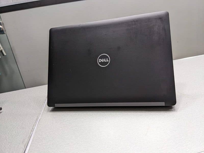 Dell latitude 5280 Core i5 7th Gen  8 GB Ram DDR 4  256 GB SSD 2