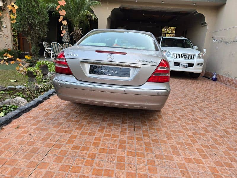 Mercedes Benz E Class E 200 Kompressor Elegance 3