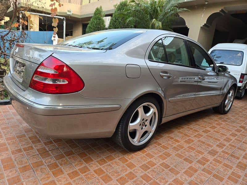 Mercedes Benz E Class E 200 Kompressor Elegance 4