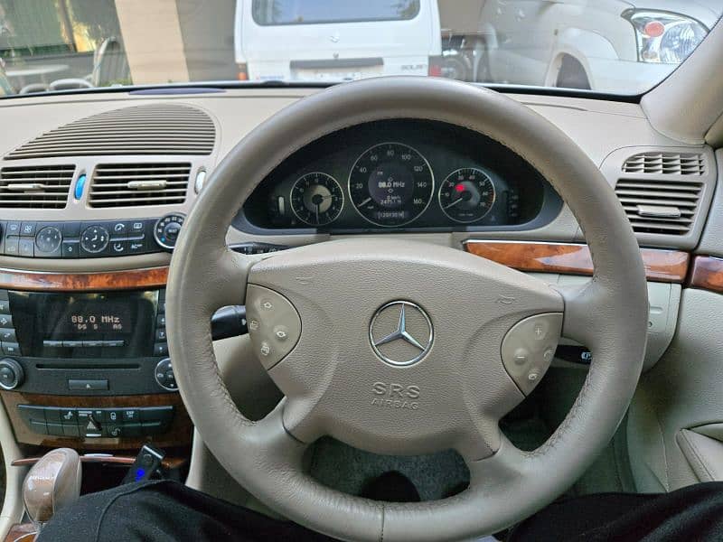 Mercedes Benz E Class E 200 Kompressor Elegance 6