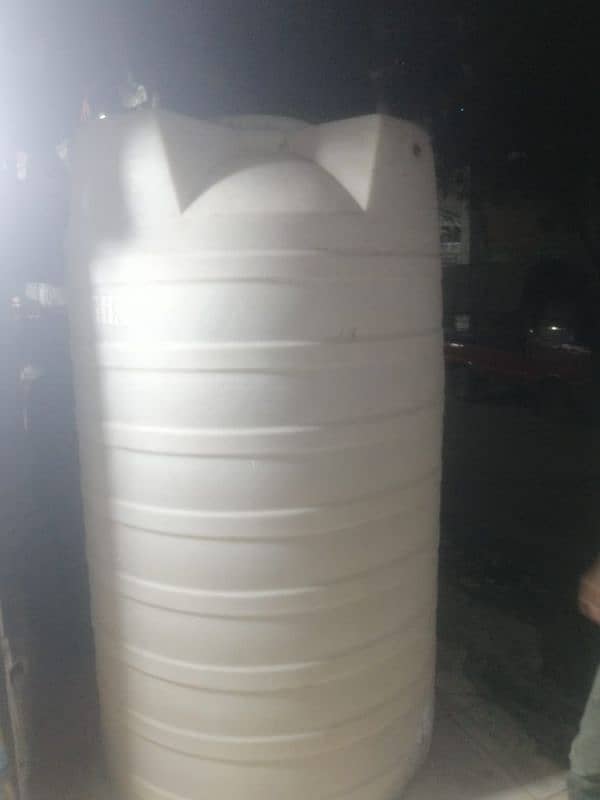 2000 letter water tank 1