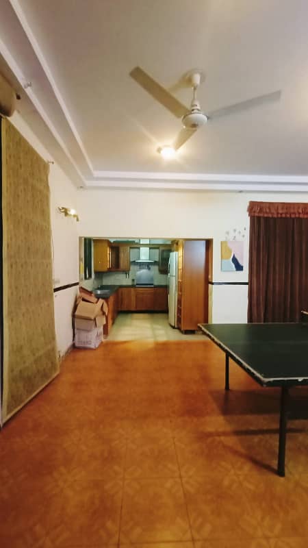 1 Kanal Uppere Porton Avaiable For Rent in Islam blk 4