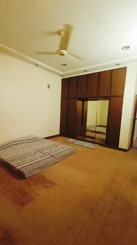 1 Kanal Uppere Porton Avaiable For Rent in Islam blk 7