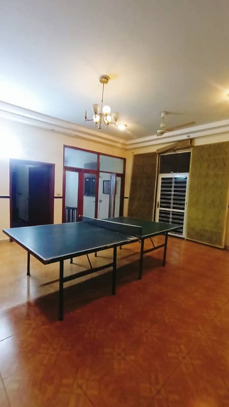 1 Kanal Uppere Porton Avaiable For Rent in Islam blk 8