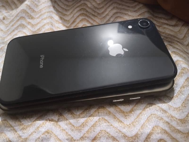 IPHONE XR 64 GB 1