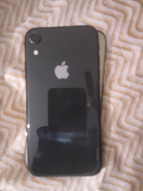 IPHONE XR 64 GB 2