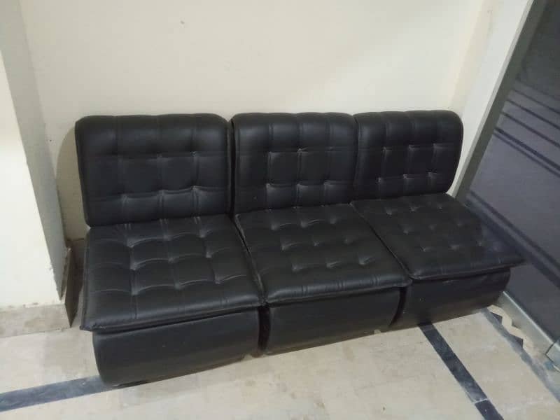 Single Seater Sofa Set 0