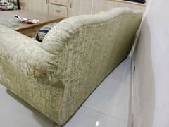 5 seter sofa  for sale   gud condection