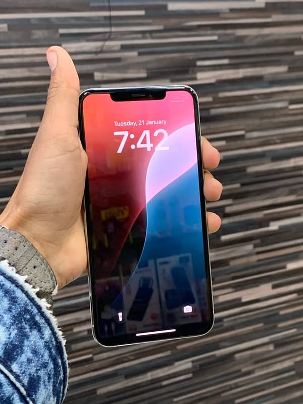 i phone xs max non pta gp64 wattsap 03498157075 4