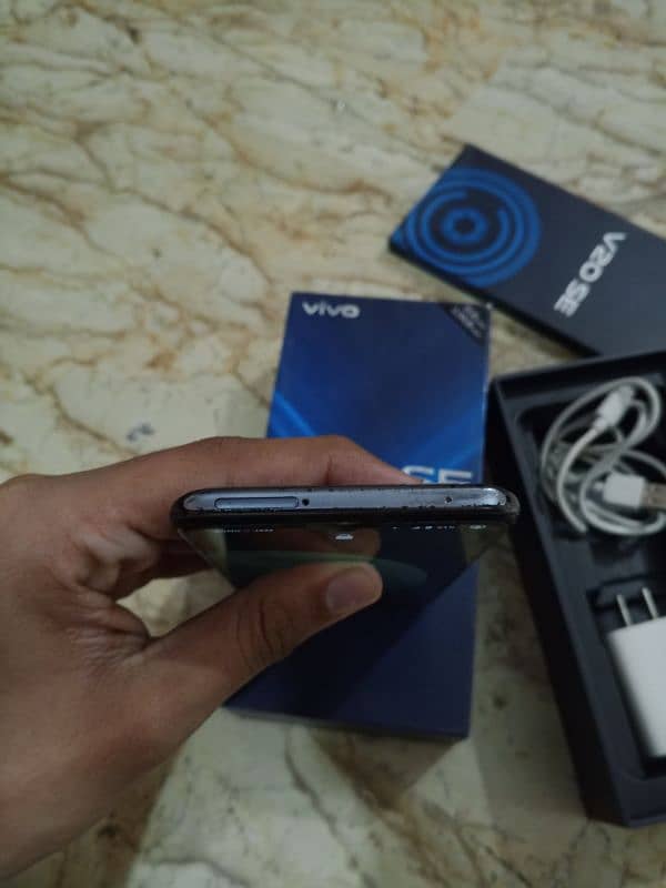 vivo v20 se complete box 6