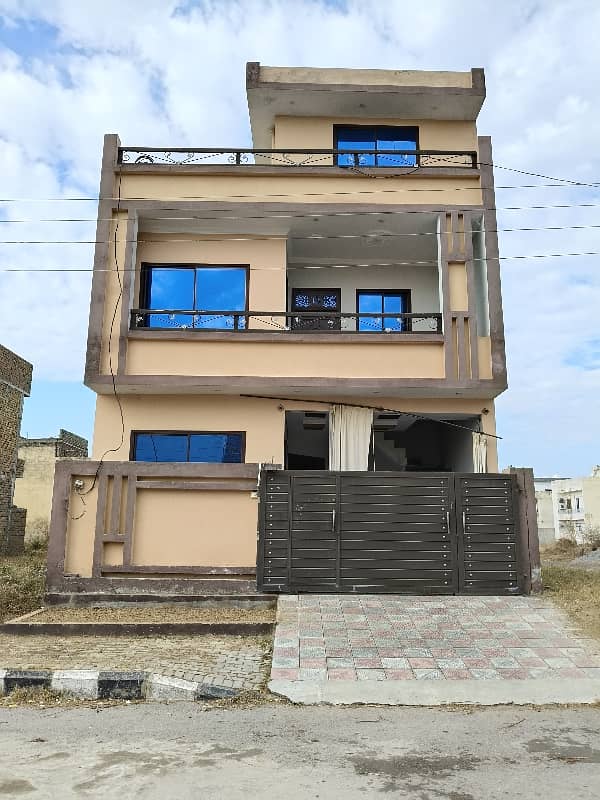 60 ft Road House For Sale  A Block 0