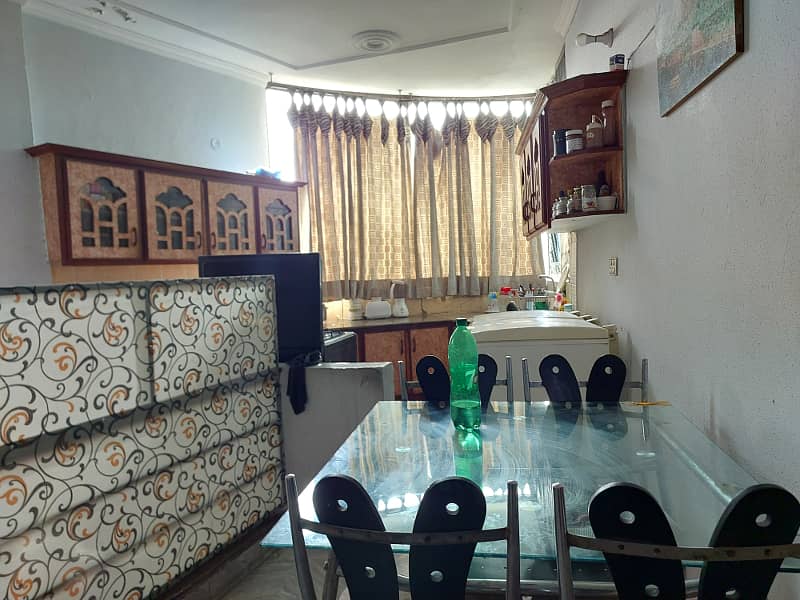 8 Marla Corner Used House Very Good Condation in Johar Town 19