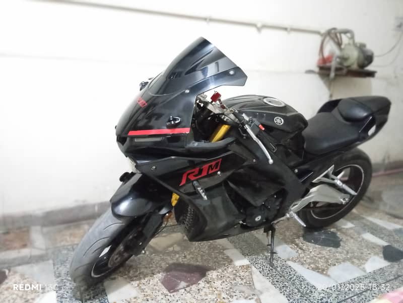 Yamaha R1-M 400cc Dual Cylinder Bike for Sale Only 7