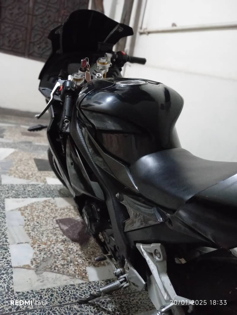 Yamaha R1-M 400cc Dual Cylinder Bike for Sale Only 8