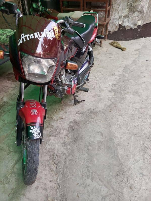 Sell Honda Deluxe CG125 With Geninun Condition. 0