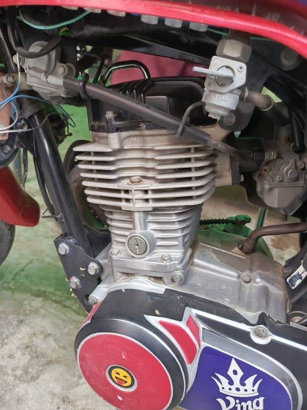 Sell Honda Deluxe CG125 With Geninun Condition. 3