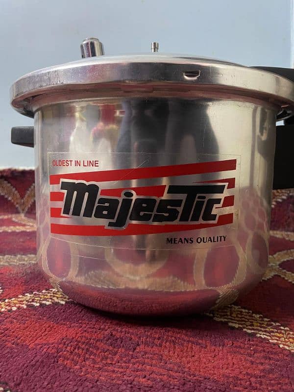 PRESSURE COOKER FOR SALE 0