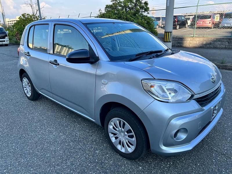 Toyota Passo X S 2021 10