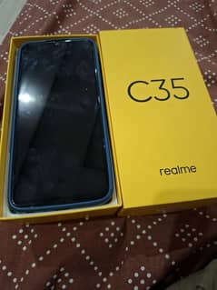 Realme C35