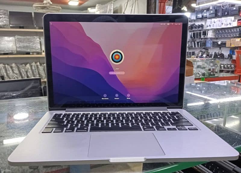 MacBook Pro 2015 Model A1502–i5 2.9GHz,8GB RAM,500GB, 13" 1