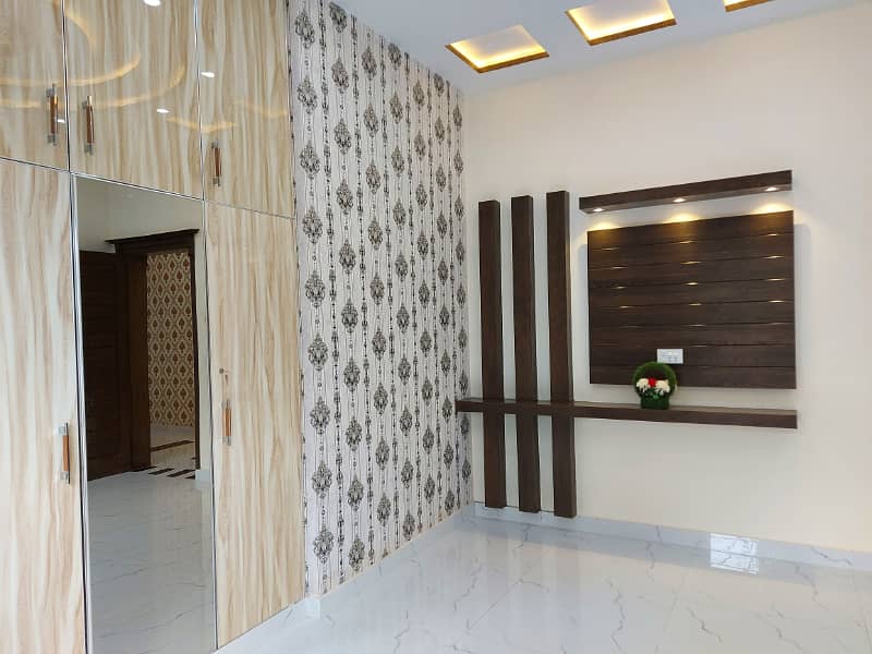 10 Marla Brand New House For Sale In Gulshan E Lahore On 50 Ft Road 23