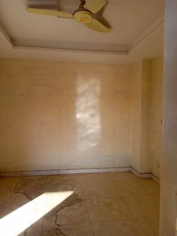 2bed non furnitured appartment for Rent in civic center 4